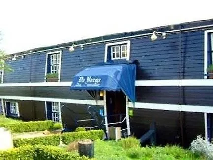 ברוז' Boat Hotel De Barge