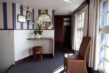 ברוז' Boat Hotel De Barge