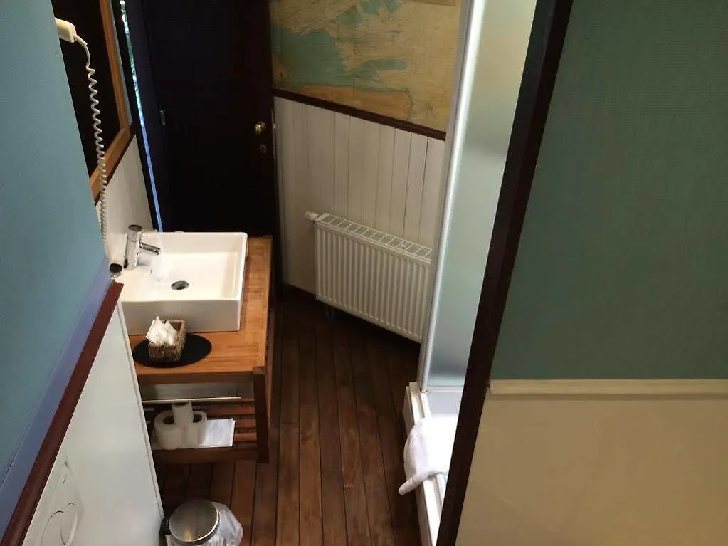 Boat Hotel De Barge Bruges 3*,  Belgique