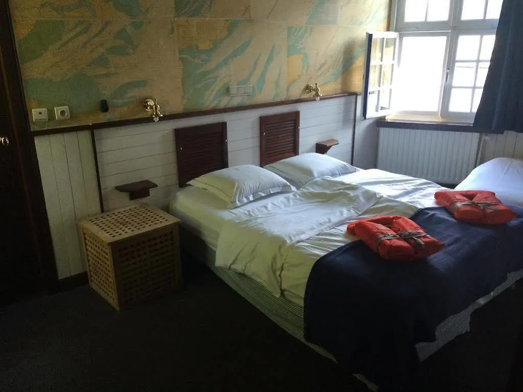 Boat Hotel De Barge Brujas 3*,