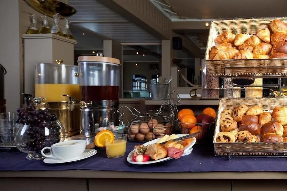 Boat Hotel De Barge Bruges