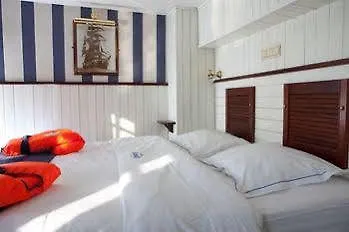 Boat Hotel De Barge Brujas