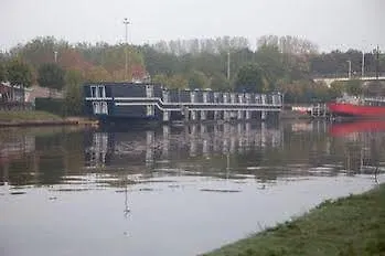 Boat Hotel De Barge Brujas 3*,